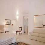 Bed & Breakfast Antica La Viola, With Private Pool